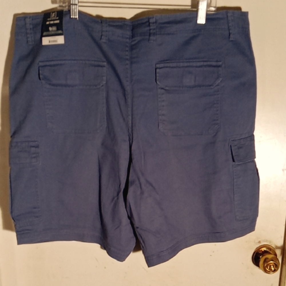 Man's shorts good stretch new with tags. George.46